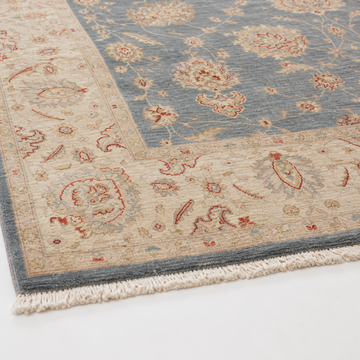 Baran-e-Bamyan Afghan Ghazni wool rug, hand-knotted detail