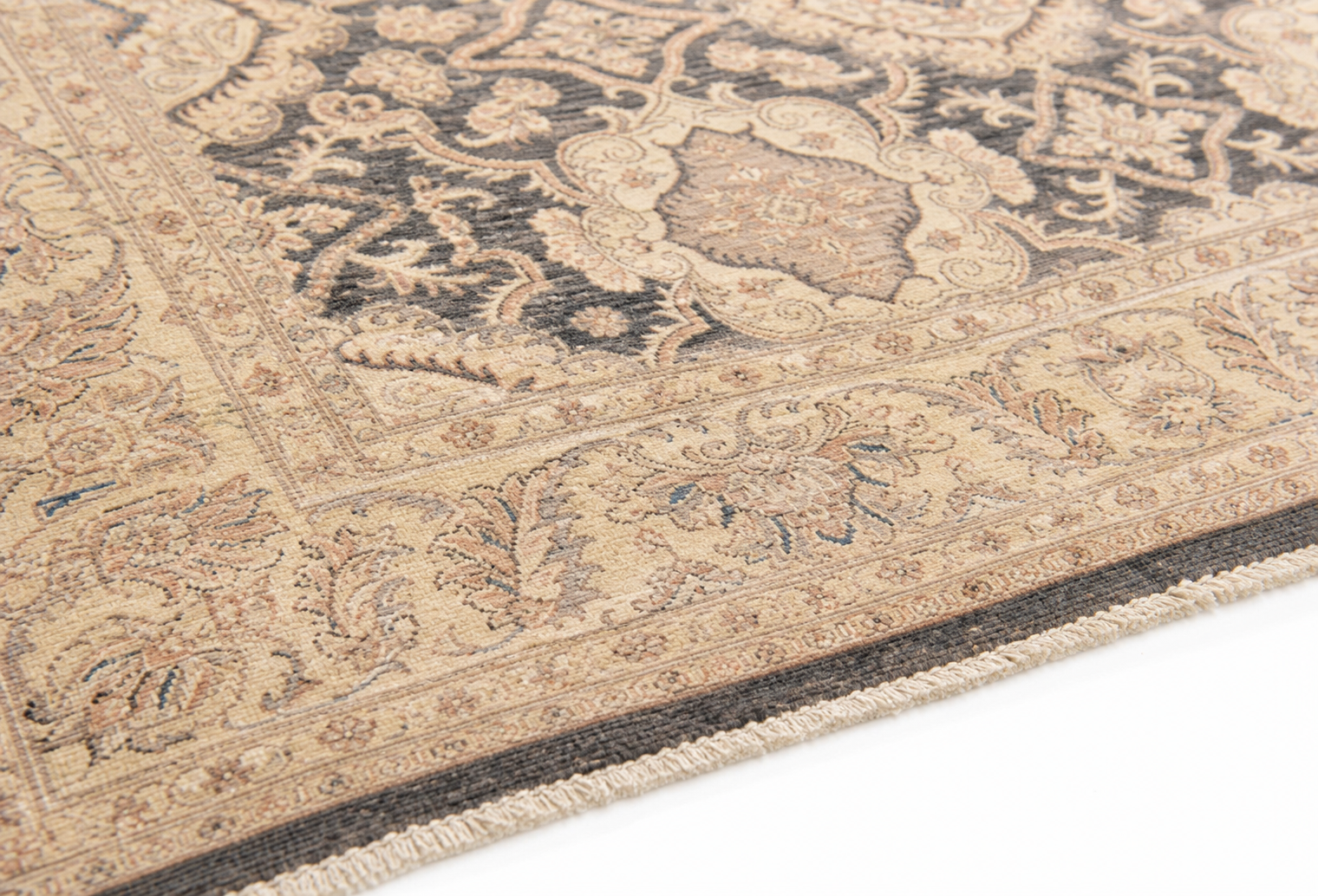 Mehr-e-Balkh Afghan Ghazni wool rug, hand-knotted detail