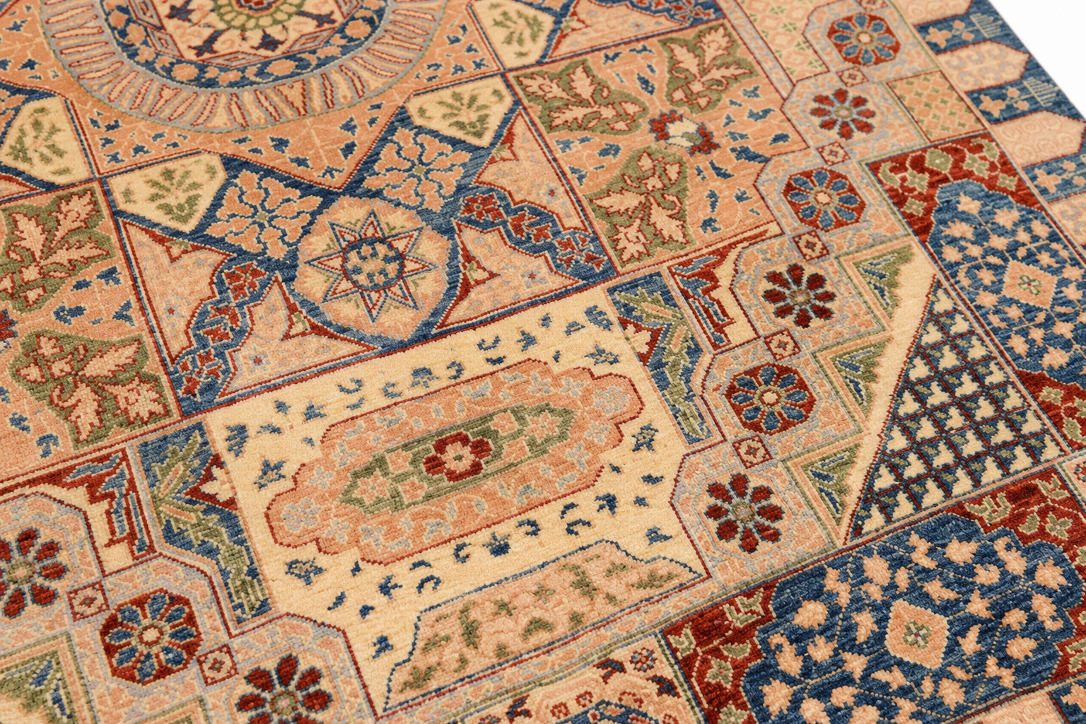 Chaharbagh-e-Ghazni Afghan Ghazni wool rug, hand-knotted detail