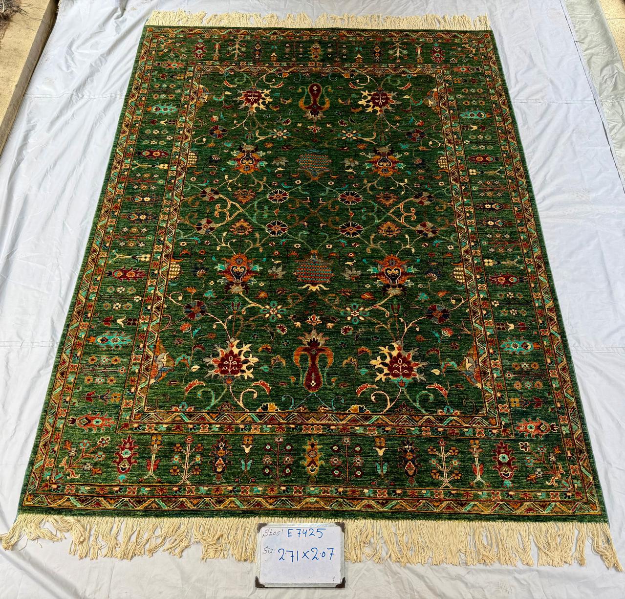 Zumurrud-e-Balkh Afghan hand-knotted Ghazni wool rug, overhead view