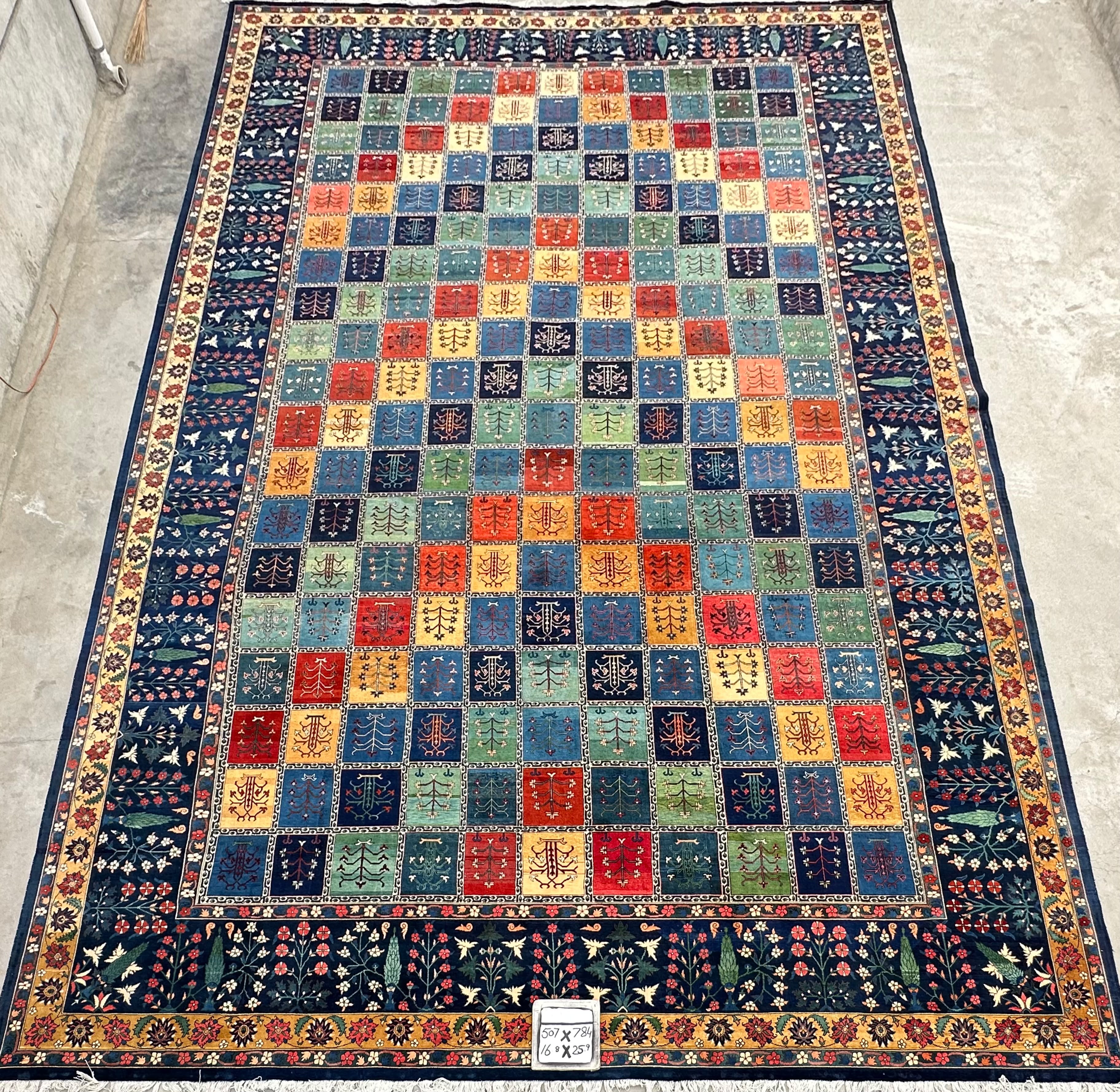 Haft-Rang-e-Balkh Afghan hand-knotted Ghazni wool rug, overhead view