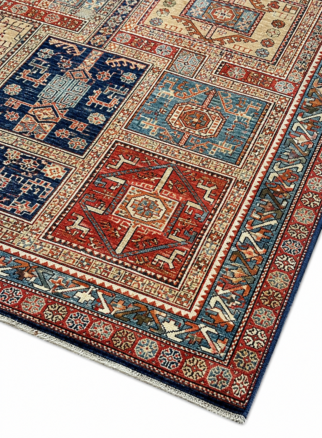 Darvazeh-e-Ghazni Afghan Ghazni wool rug, hand-knotted detail