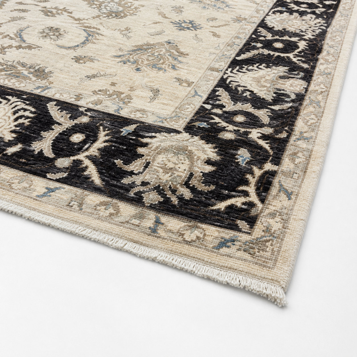 Shabnam-e-Balkh Afghan Ghazni wool rug, hand-knotted detail