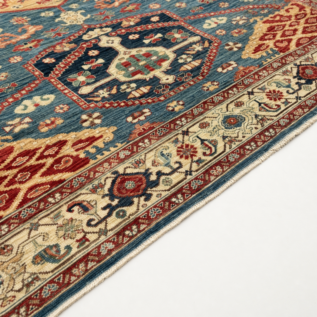 Seh-Gohar-e-Herat Afghan Ghazni wool rug, hand-knotted detail