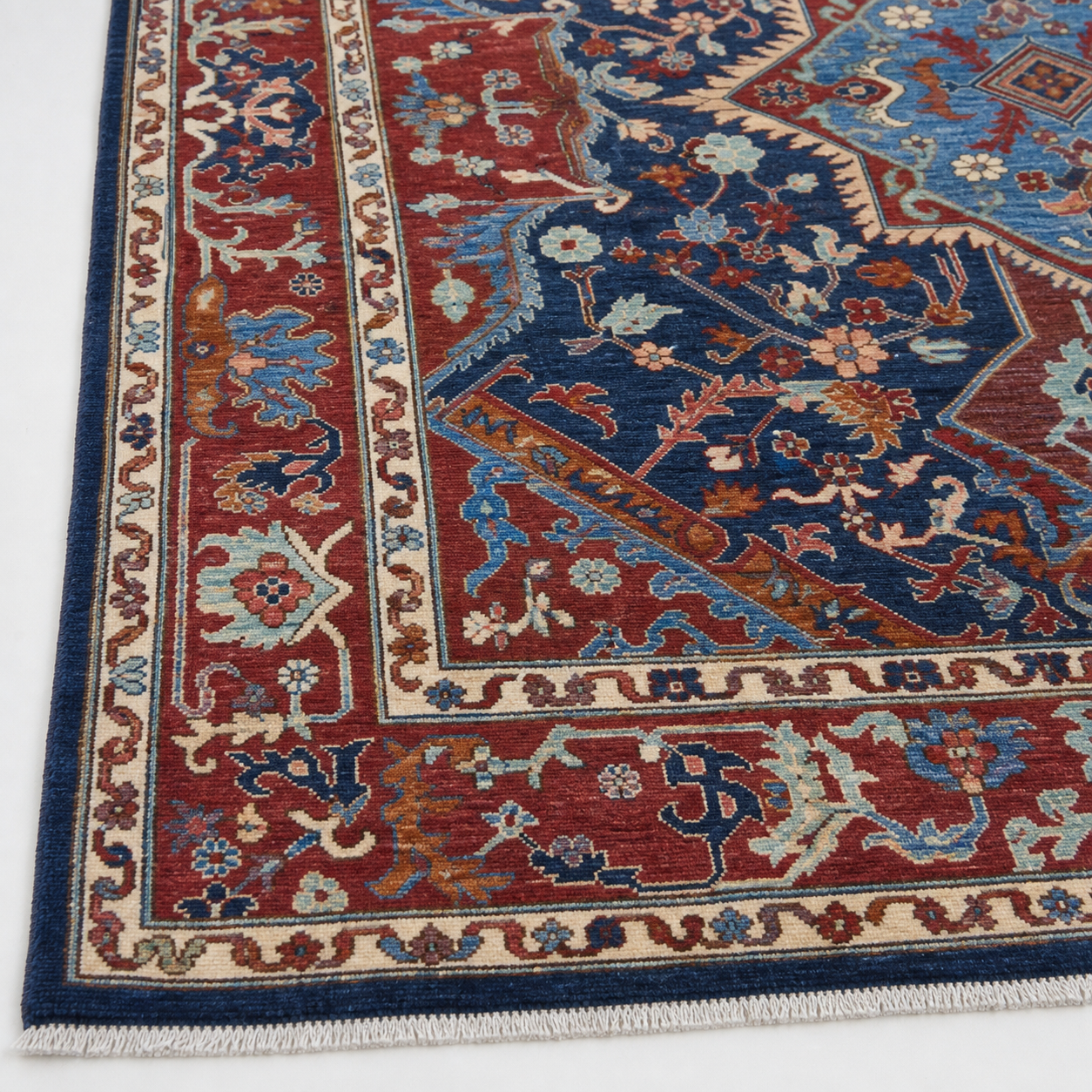 Lajvard-e-Herat Afghan Ghazni wool rug, hand-knotted detail