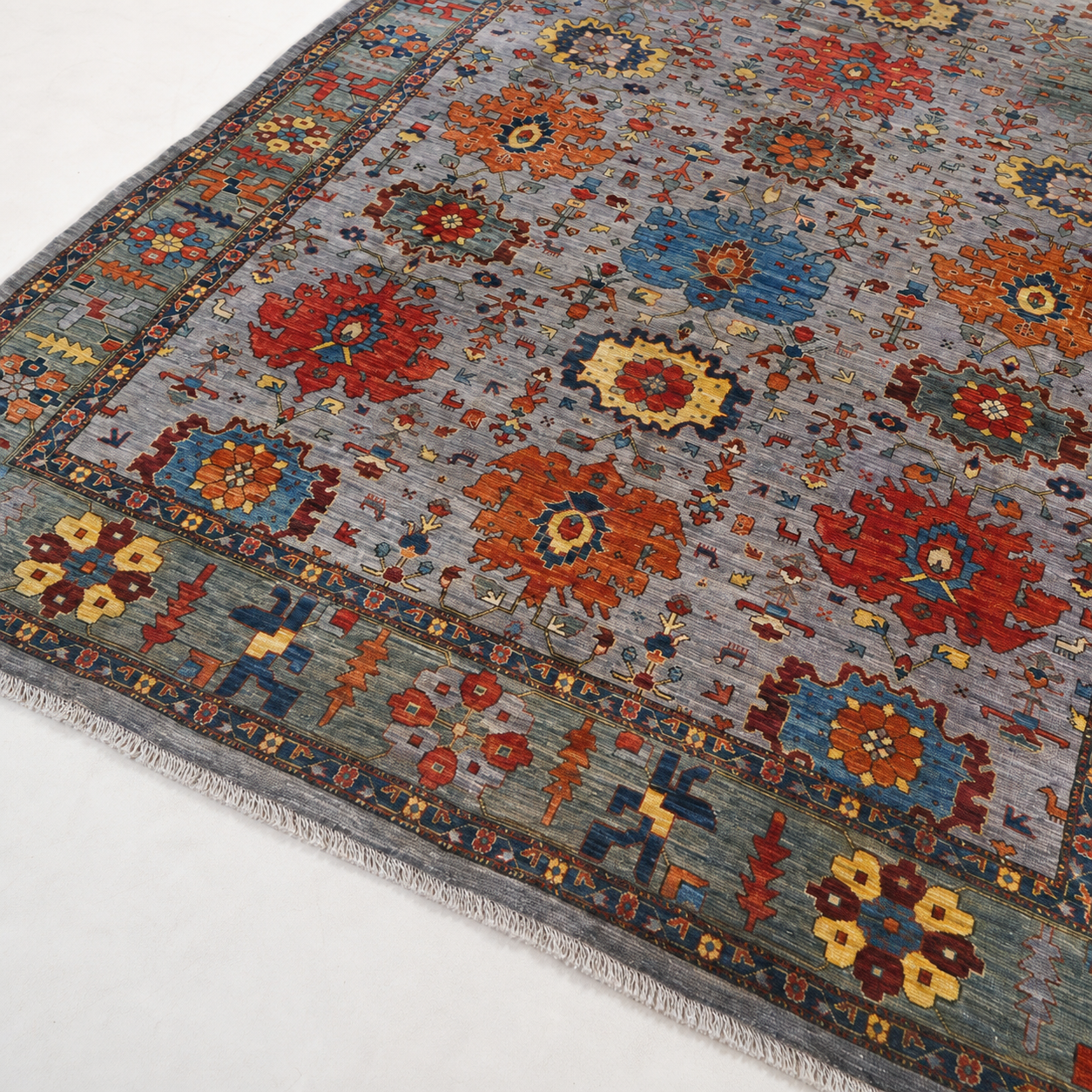 Sadaf-e-Balkh Afghan Ghazni wool rug, hand-knotted detail