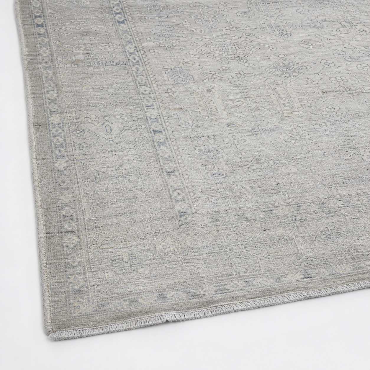 Sukoot-e-Seher Afghan Ghazni wool rug, hand-knotted detail