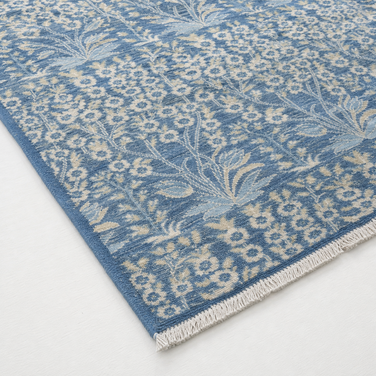 Nila-e-Panjshir Afghan Ghazni wool rug, hand-knotted detail