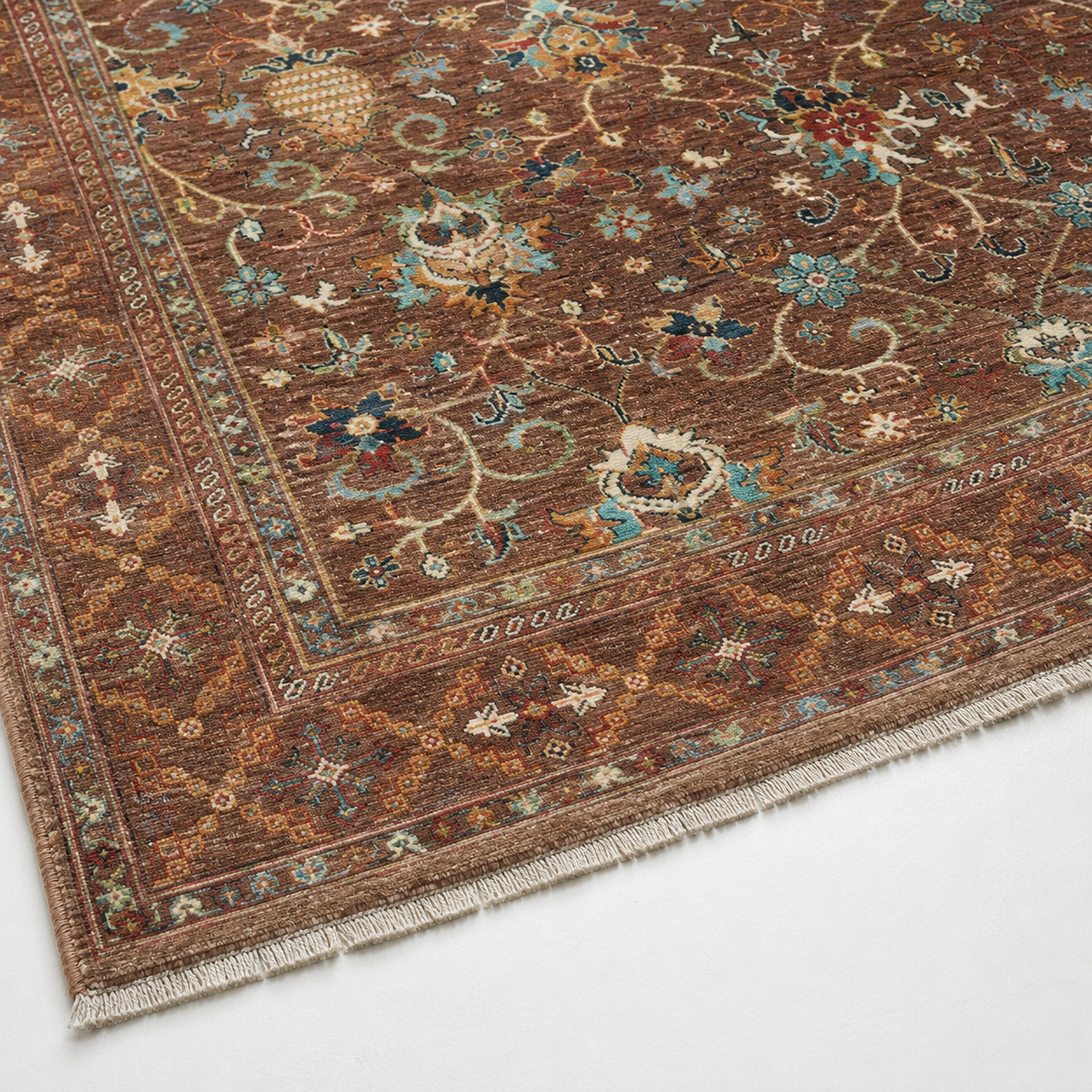 Zamin-e-Balkh Afghan Ghazni wool rug, hand-knotted detail