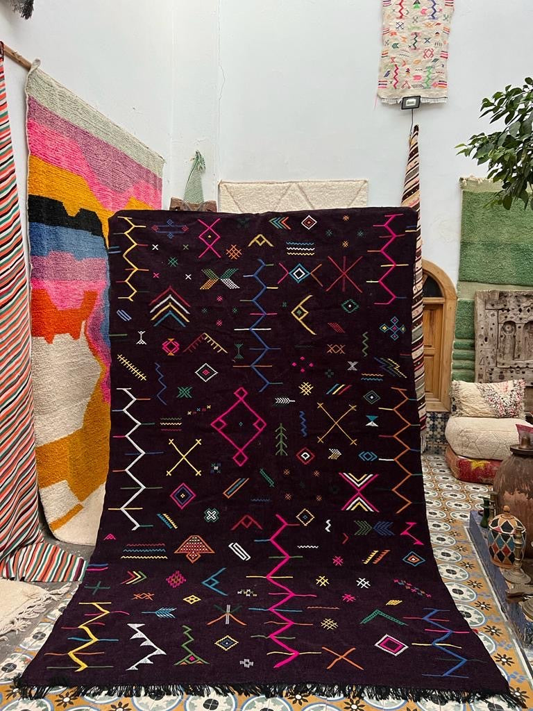 Moroccan Taznakht Kilim - 290x184 cm